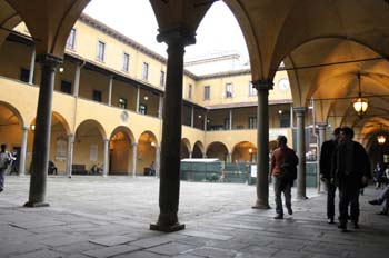 Patio Facultad de Letras, Pisa