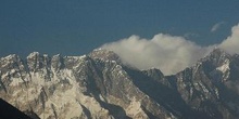 Everest con Nuptse y Lhotse, vistos desde Tengboche