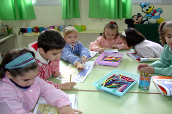Realizando actividad en el aula