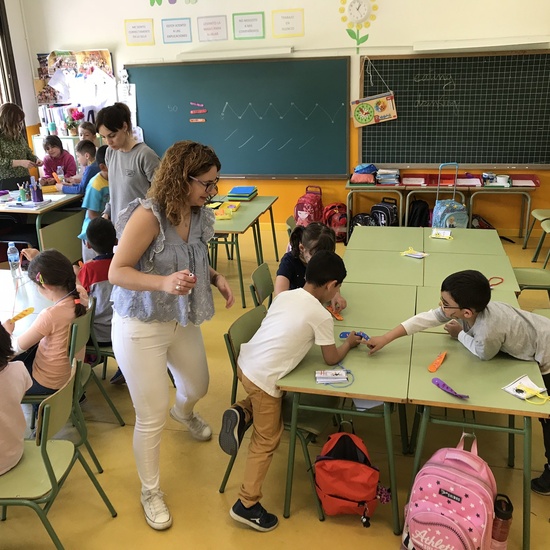 Jornadas Culturales 18-19. Talleres de pulseras, leyendas y ciencias. 1º y 2º 11