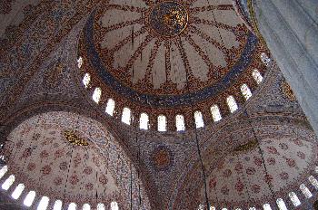 Interior de la Mezquita Azul, Estambul, Turquía