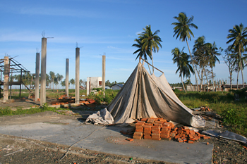 Reconstruyendo casas, Melaboh, Sumatra, Indonesia