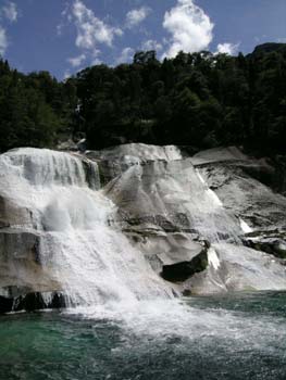 Cascada Blanca, Argentina