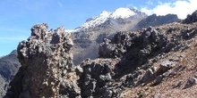 Vista de la cima del volcán Iztaccihuatl (5250m) desde los pies