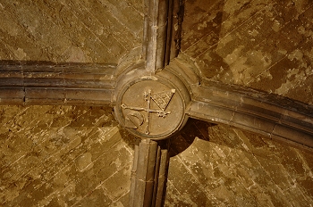 Escudo del Papa Luna, Huesca