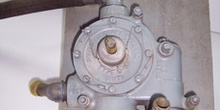 Bomba manual de combustible (vista lateral)