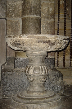 Pila baustimal. Catedral de Jaca, Huesca