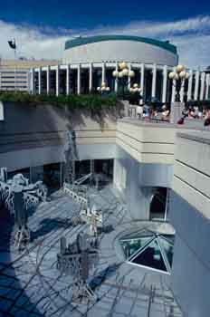 Plaza de las Artes, Montreal, Canadá