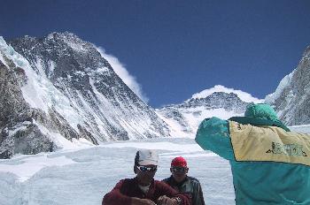 Arista oeste del Everest con pared del Lhotse