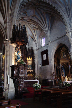Interior de la Basílica de Santa María, Pontevedra, Galicia