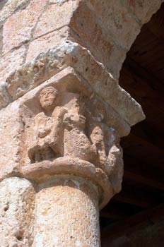 Capitel de la Iglesia de Sta. María del Ribero, San Esteban de G