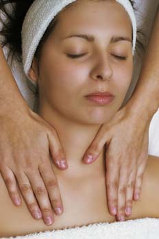 Limpieza facial: frotaciones de cuello