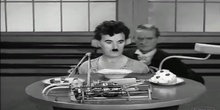Tiempos modernos (1936, escena máquina comer)