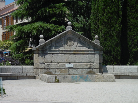 Fuente de piedra en Torrelodones