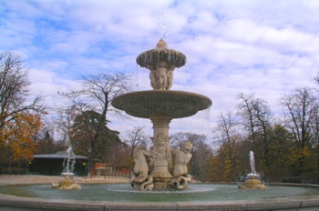 Fuente de la Alcachofa, Parque del Retiro, Madrid