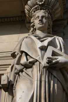 Detalle de la fachada del Ministerio de Agricultura, Madrid