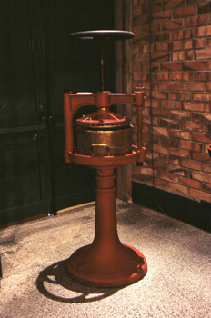 Máquina para hacer filtros de celulosa destinados a la sidra esp