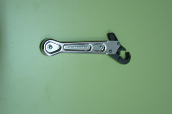 Llave ajustable para tuercas