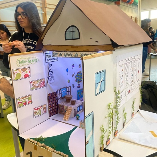 CAJA ESCUELA INFANTIL