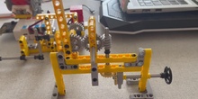 Construye con Nezha, una barrera que sube y baja gradualmente utilizando el tornillo sin fin.