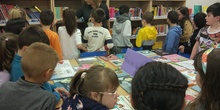 Visitamos la nueva biblioteca del colegio 4