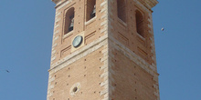 Campanario de iglesia en Meco