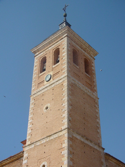 Campanario de iglesia en Meco