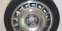 Neumático sobre llanta de aluminio
