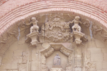 Tímpano, Iglesia Nstra Señora de la Asunción, Munébrega, Zaragoz