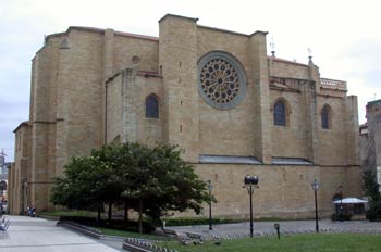 Iglesia con rosetón