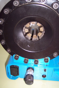 Pinzas de apriete de una máquina de ensamblar tubos