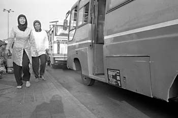 Estación de autobuses, Jakarta, Indonesia