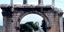 Arco de Adriano, Atenas