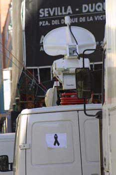 azo negro en recuerdo de las víctimas de los Atentados del 11-M