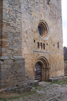 Fachada de la Iglesia Nuestra Señora del Castillo, Calatañazor,