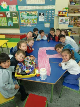 2017_01_INFANTIL 4C INVESTIGA SOBRE DINOSAURIOS Y LA P 6