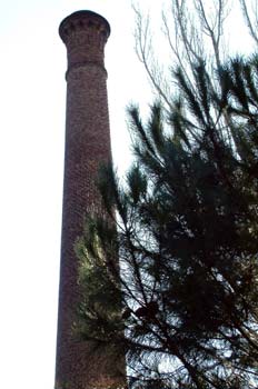 Chimenea en el Paseo del Pintor Rosales, Madrid