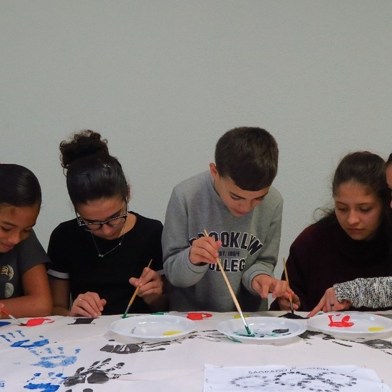   Los alumnos de 6º de Primaria preparan el carnaval 6