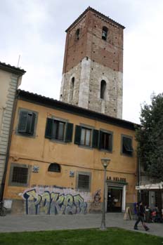 Plaza de la Biblioteca, Pisa