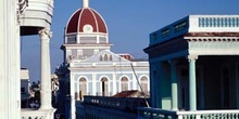 Vista de palacio, Cuba