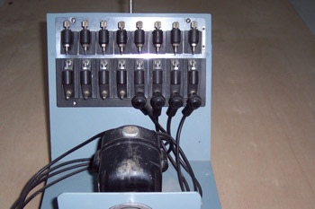 Máquina para prueba de chispa de magnetos