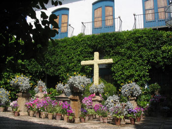Cruz de Mayo en el Palacio de Viana, Córdoba, Andalucía