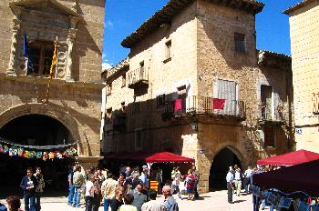 Plaza Mayor, Arnes, Tarragona