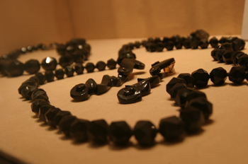 Collar y pendientes de azabache, Santiago de Compostela, La Coru