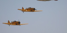 Supersaeta y T-6 Texan