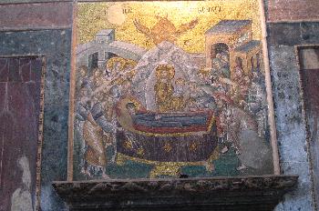 Mosaicos y frescos con escenas bíblicas en el Kariye Museum o Sa