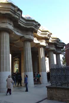 Columnas dóricas, Parque Güell, Barcelona