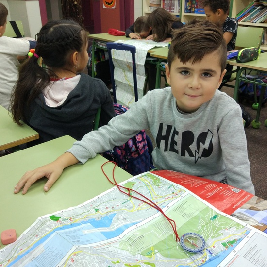 Orientamos el plano con ayuda de la brújula 6