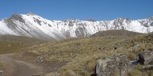 El volcán Nevado de Toluca, carretera de entrada al cráter