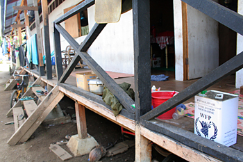 Barracones campo de refugiados de Melaboh, Sumatra, Indonesia
